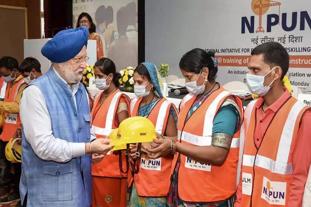Hon’ble Minister of Housing & Urban Affairs and Petroleum & Natural Gas, Shri Hardeep S. Puri launches National Initiative for Promotion of Upskilling of Nirman workers (NIPUN)